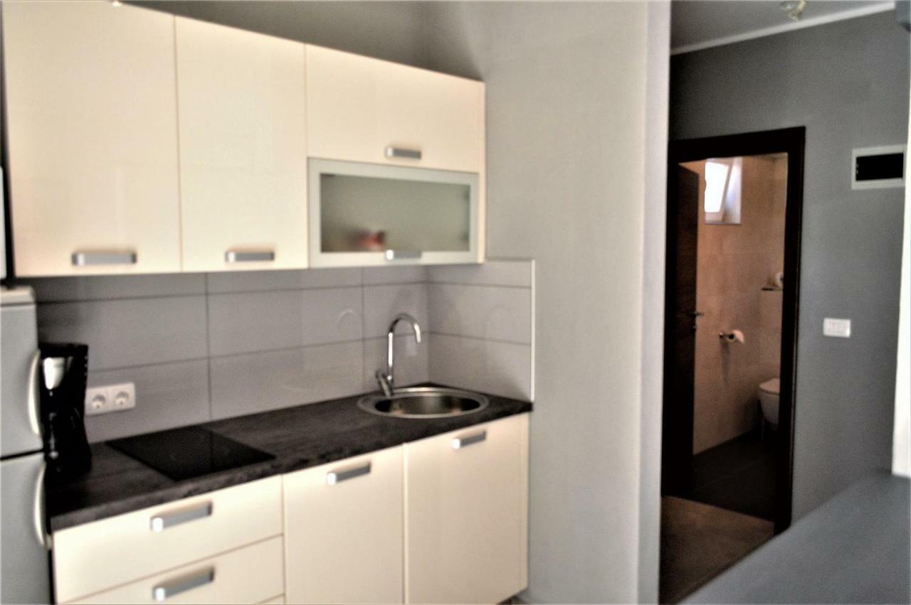 Apartments Sven-Marino Poreč Exterior foto