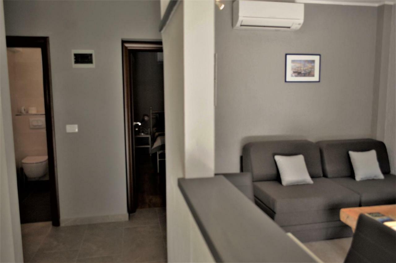 Apartments Sven-Marino Poreč Exterior foto